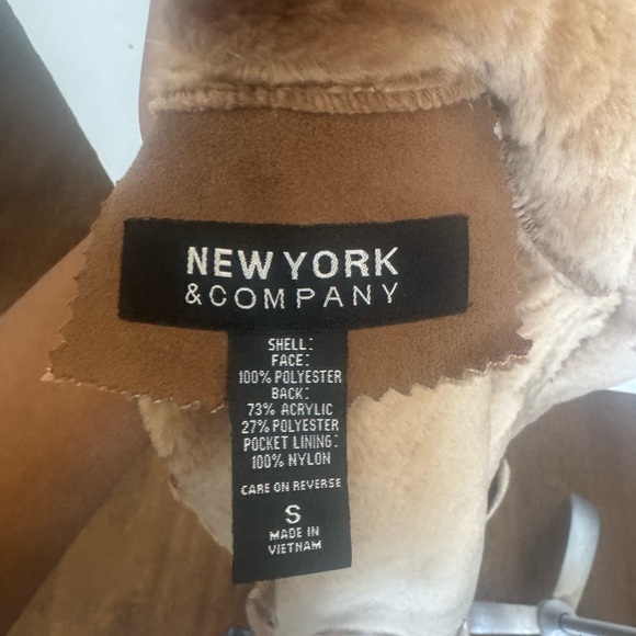 Faux fur lined winter's coat - Picture 7 of 7